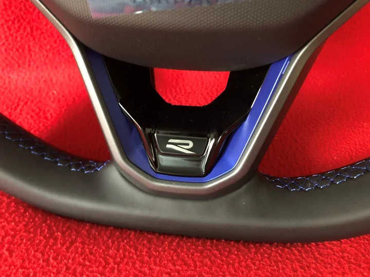 vw-tiguan-r-stuur-met-airbag-r-line-dsg-stuurverwarming — foto 4