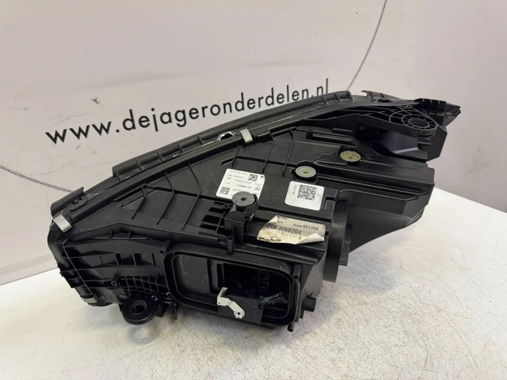 mb-c-klasse-w206-koplamp-high-performance-rechts-a2069068204 — foto 6