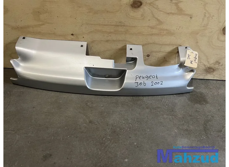 peugeot-306-grijs-zilver-grille-19942003