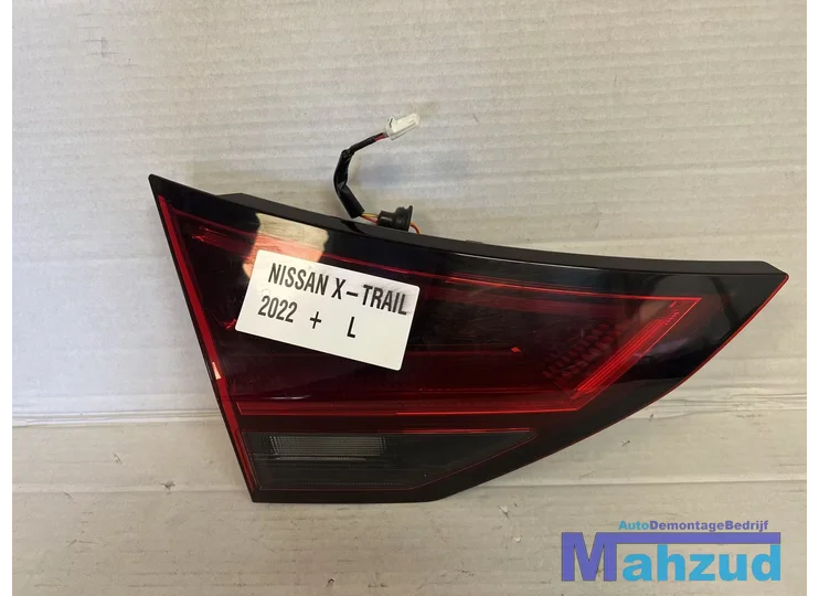 NISSAN X-TRAIL 4 T33 Links binnen achterlicht 2022+