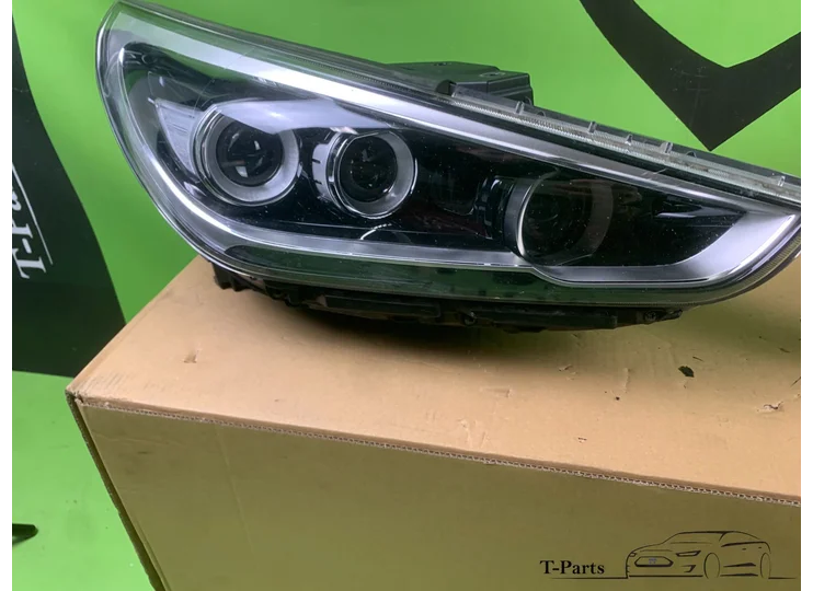 Hyundai i30 Scheinwerfer rechts 92102G4100 neu