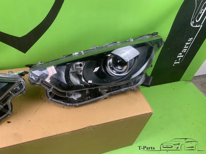 toyota-yaris-koplamp-rechts-links-81170k0060-81130k0060 — foto 3