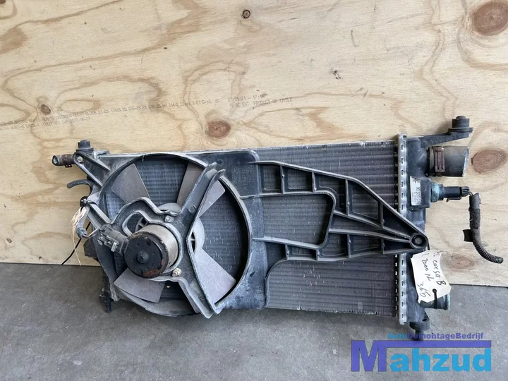 opel-corsa-b-12-radiateur-koelvin-koelerpakket-19932000 — foto 4