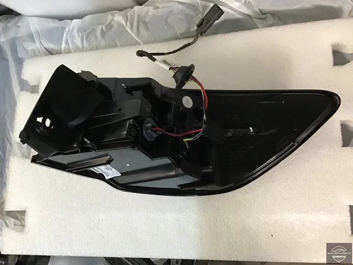 ford-kuga-mk3-facelift-2022-led-achterlicht-lv5b13405bf — foto 3