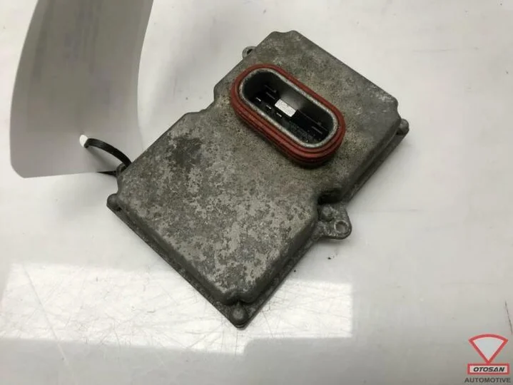 mercedes-a-b-c-e-s-cla-xenon-module-starter-a0028202426-446 — foto 2