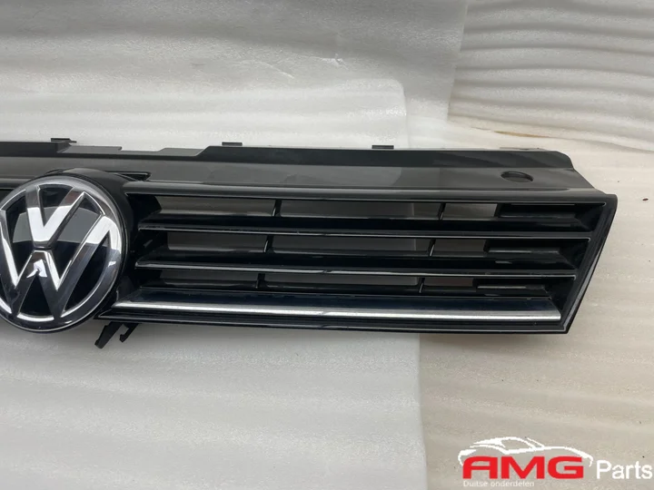 vw-golf-75-r-line-grill-facelift-met-acc-radar — foto 3