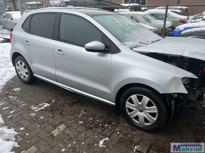 2010-vw-polo-6r-12-cgp-cgpb-la7w-zilver-demontage-onderdelen — foto 3
