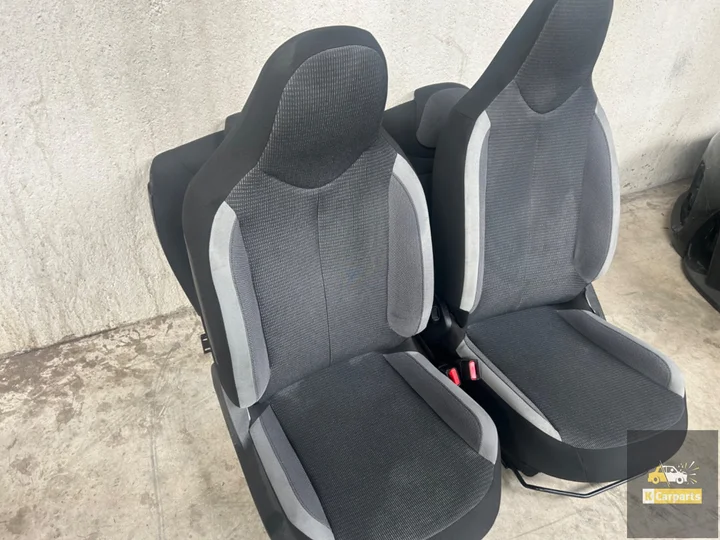 stoelen-set-totoya-aygo-compleet-interieur-set-citroen-c1 — foto 3