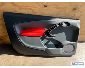 ford-ka-2-rood-interieur-stoel-achterbank-deurpaneel — foto 12