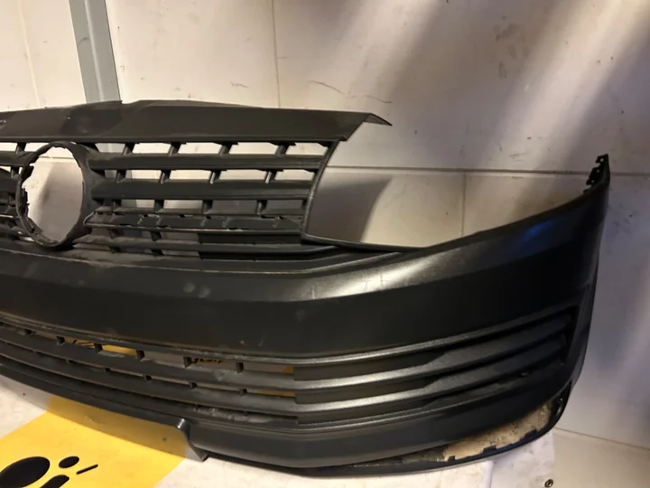 volkswagen-transporter-t6-voorbumper-7e0807221d — foto 2