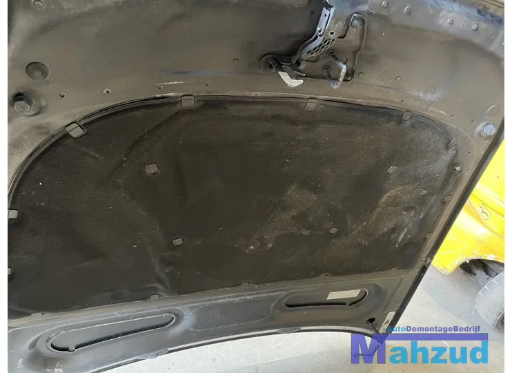 audi-a6-c6-zwart-ly9b-motorkap-20042011