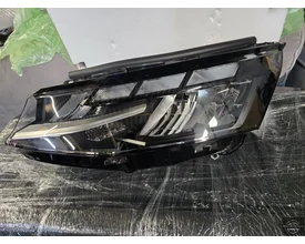 vw-multivan-t7-2024-vol-led-koplamp-links-7t1941035ad