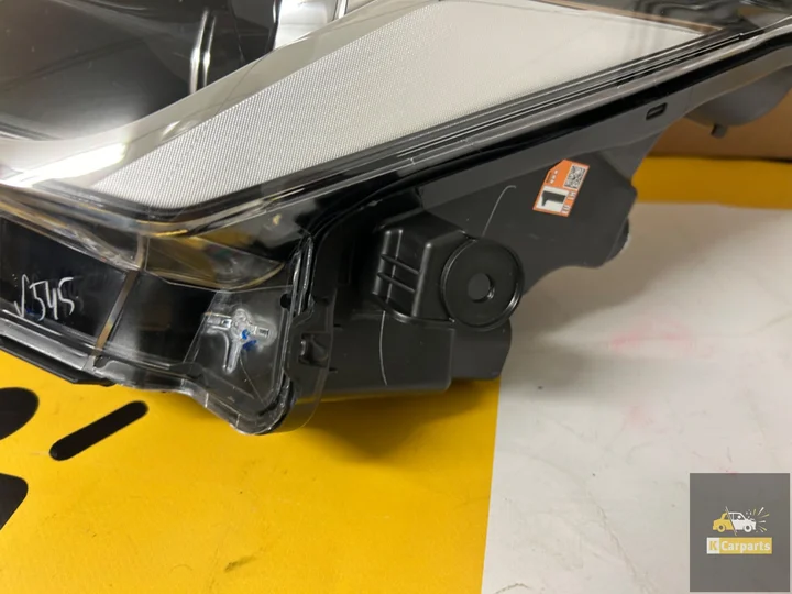 toyota-aygo-facelift-links-voor-nieuwe-koplamp-172023 — foto 5