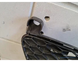 bumpergrille-toyota-aygo-i-zwart-531120h010-onderkant-origineel-nette-staat-gebruikt-2006-2009 — foto 4