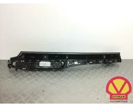 audi-a4-8w-luchtrooster-dashboard-8w1820902
