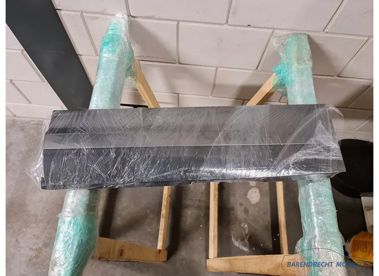 porsche-cayenne-92a-zijskirt-zij-skirt-sideskirt-side-skirt-7p5837787g-links-achter-la-grijs-zwart-origineel-goede-staat-gebruikt-2e-gen-2010-2011-2012-2013-2014-2015-2016-2017-2018-barendrecht-mobility-service