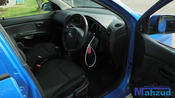 kia-picanto-sa-compleet-interieur-zwart — foto 3