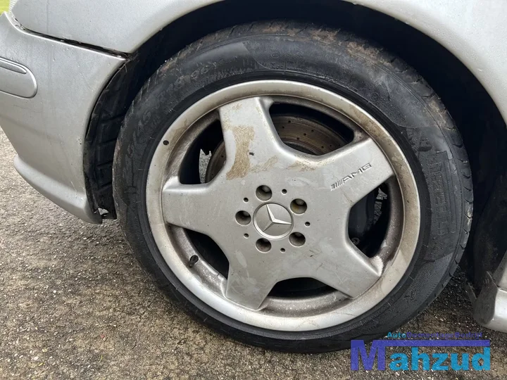 2000-mercedes-s-klasse-w220-s-55-amg-113986-zilver-744-onderdelen — foto 14
