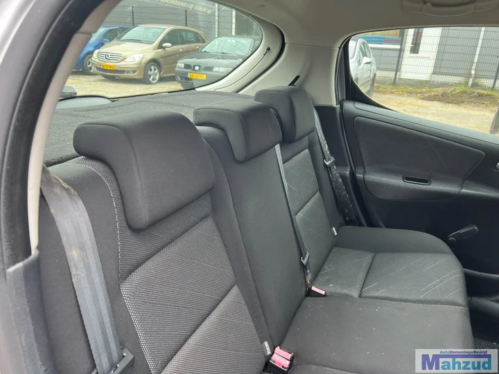 peugeot-207-14-16v-zilver-ezrc-demontage-sloop-onderdelen — foto 9
