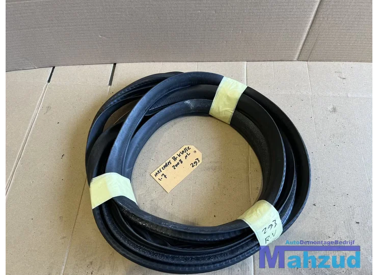 MERCEDES B-klasse W245 rechts voor deurrubber 2005-2011