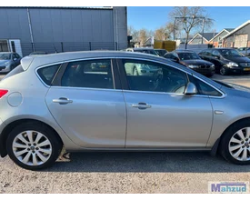 2011-opel-astra-j-16-a16xer-z179-grijs-demontage-hatchback — foto 8