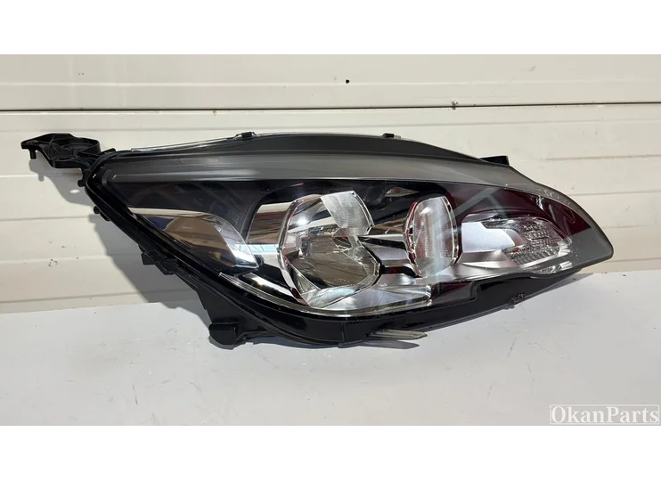 Peugeot 308 II right headlight right 9677522980