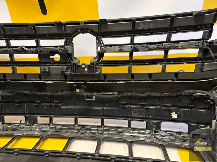 volkswagen-touareg-760-voorbumper-compleet-760807221g — foto 18