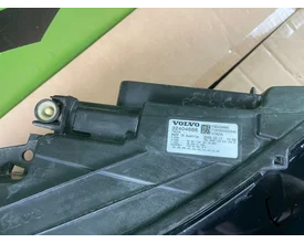 volvo-xc40-koplamp-rechts-32404666-lamp — foto 3