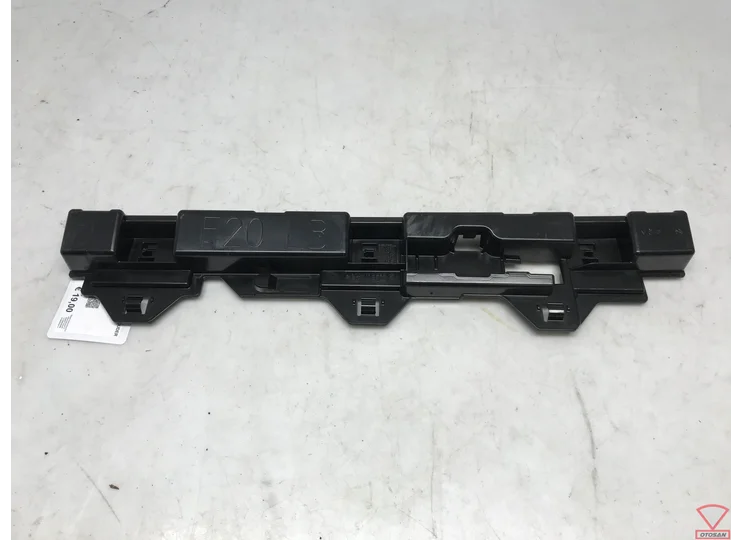 BMW Série 1 F20 LCI M Support de jupe latérale gauche 51777240915