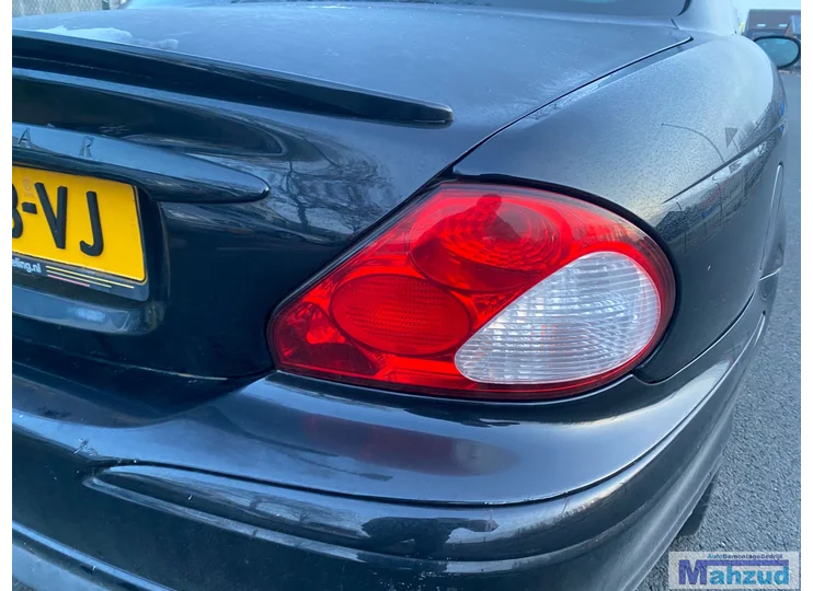 JAGUAR X-TYPE X400 rechte Rückleuchte 2001-2009