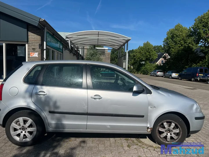 vw-polo-9n-12-azq-zilver-la7w-demontage-onderdelen — foto 7