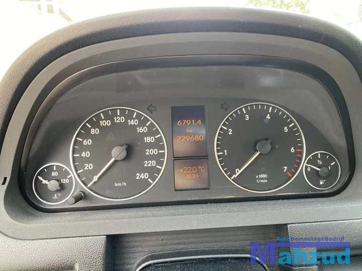 mercedes-aklasse-w169-15-266920-191-zwart-onderdelen-demontage — foto 15