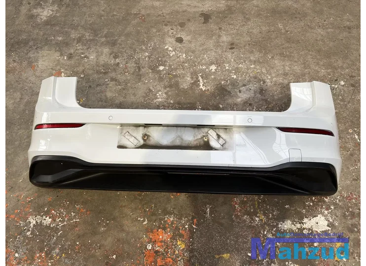 VW GOLF 8 hatchback Wit achterbumper 2020+