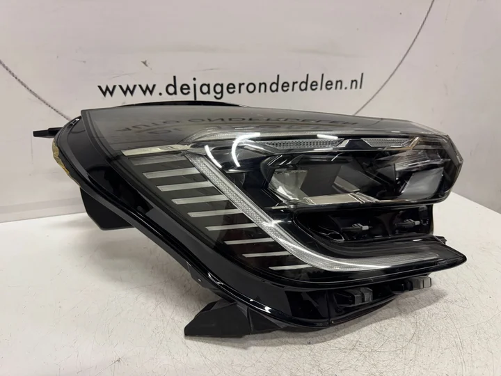 renault-captur-ii-koplamp-led-pure-vision-260104525r-rechts — foto 3