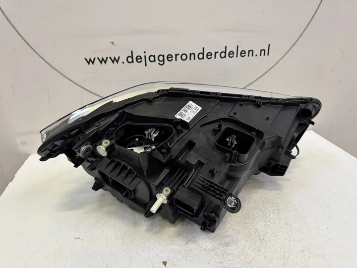 bmw-x1-f48-vol-led-koplamp-links-7428735 — foto 8
