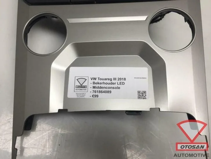 vw-touareg-iii-2018-bekerhouder-led-middenconsole-761864089 — foto 2