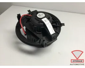 vw-touran-5t-tiguan-kachelmotor-aanjager-3q1819021