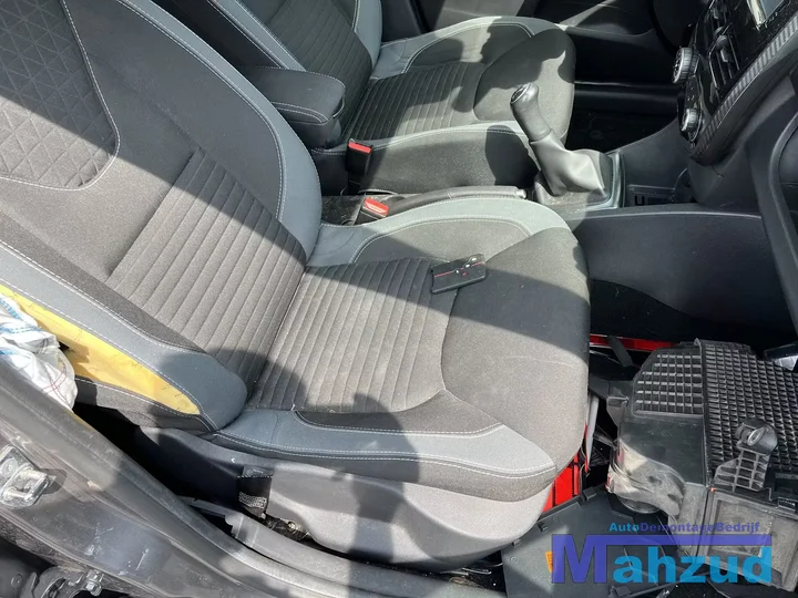 2016-renault-clio-4-onderdelen-grijs-tekng-demontage — foto 8