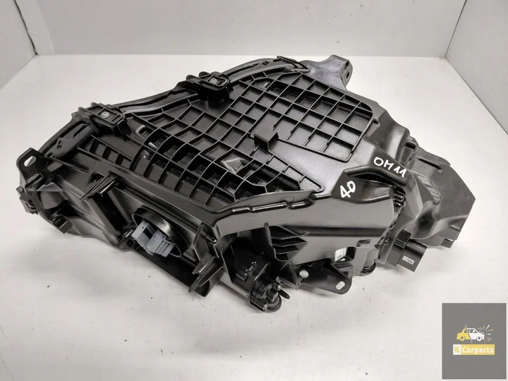 32133831-volvo-xc40-lift-volledig-led-pixel-linkerlamp-ideaal — foto 4