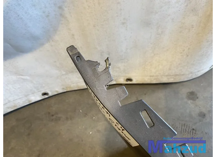 citroen-c4-berline-grijs-voorbumper-20042010