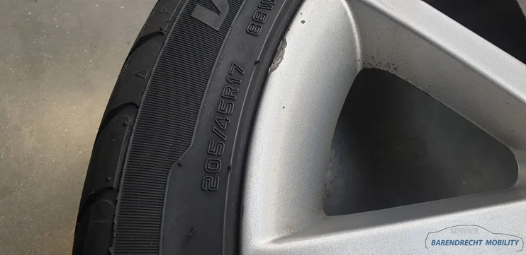 nervasport-17-inch-velgenset-renault-megane-scenic-20555r17-100x4-65j — foto 8