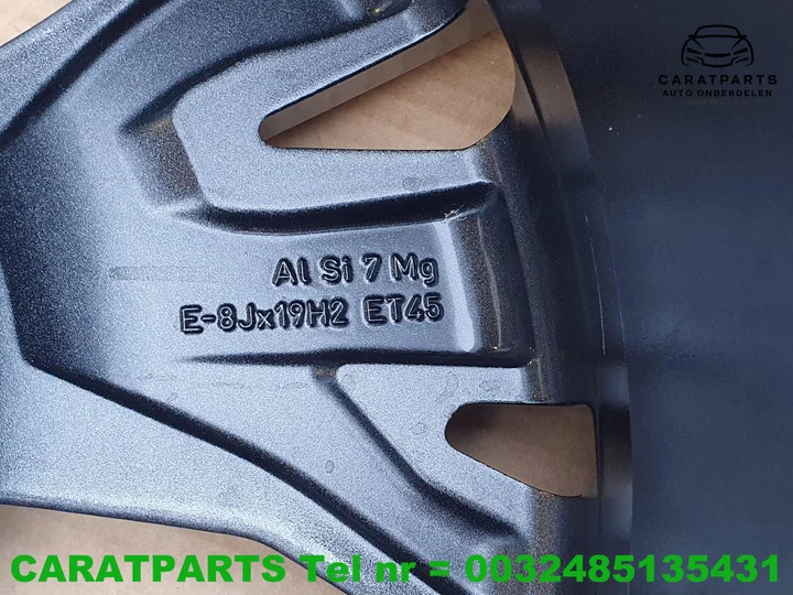 89a601025c-89a601025an-audi-q4-velg-q4-etron-19-inch-255-50 — foto 11