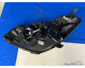 toyota-yaris-koplamp-rechts-led-dagrijverlichting-2014-lamp — foto 4