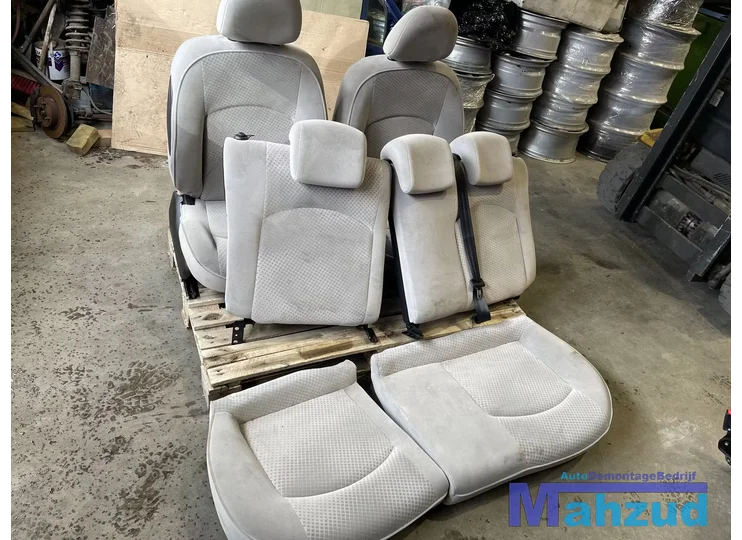 2005-peugeot-206-hatchback-compleet-interieur-beige-5-deurs