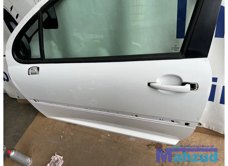 peugeot-207-wit-links-linker-deur-portier-3-deurs