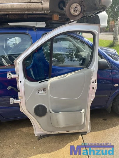opel-vivaro-renault-trafic-rechter-voor-deur-grijs-portier — foto 3