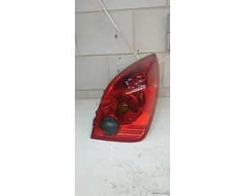 achterlicht-rechts-primera-nissan-hatchback-26555au210-passagierskant-origineel-gebruikt-2002-2005