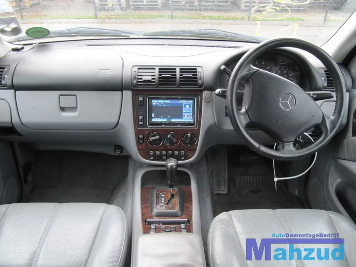 2001-mercedes-ml-320-w163-4x4-demontage-sloop-146 — foto 13