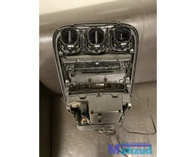 mercedes-w205-c205-r205-c-klasse-middenconsole-zwart-metallic — foto 5