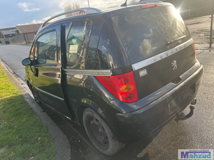 2006-peugeot-1007-16-16v-zwart-exld-nfu-demontage-onderdelen — foto 6